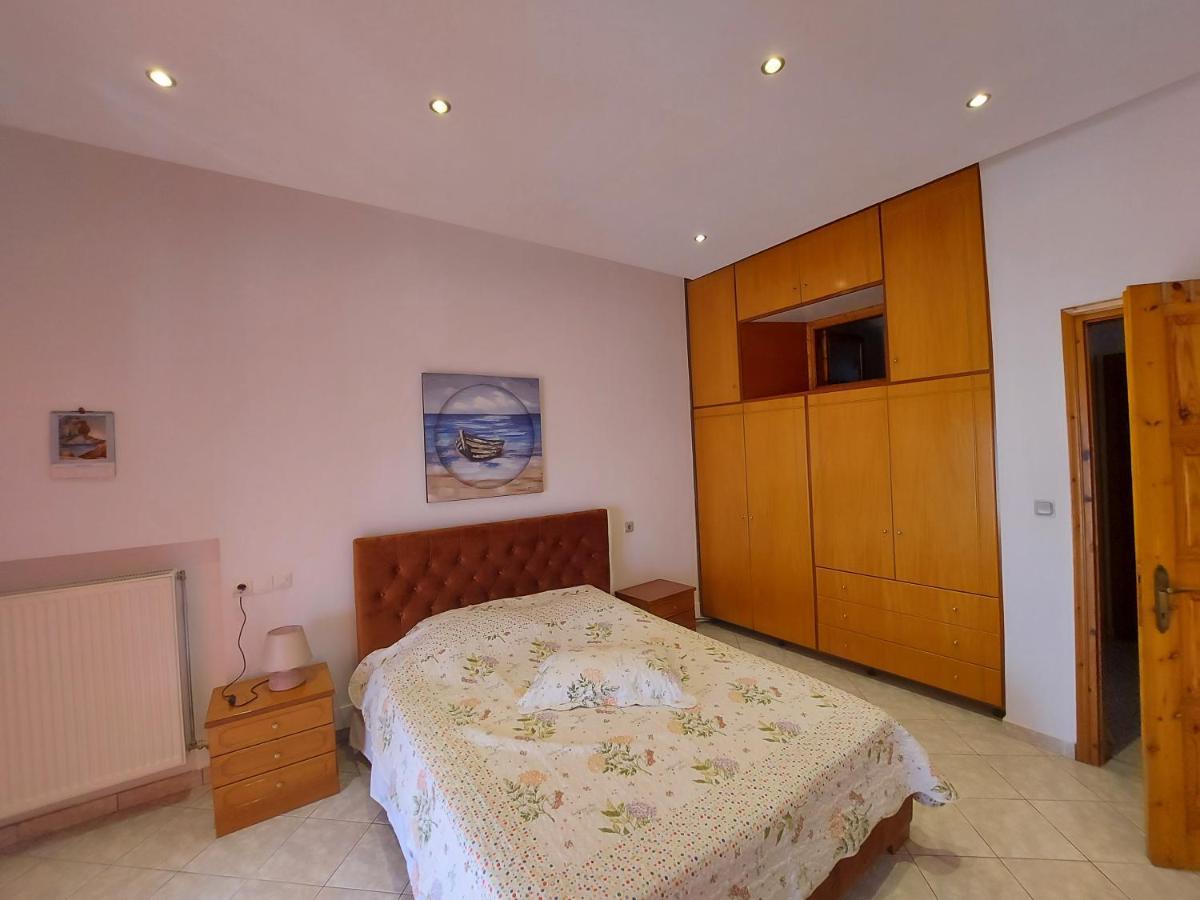 George'S Apartment Loutraki  Zewnętrze zdjęcie
