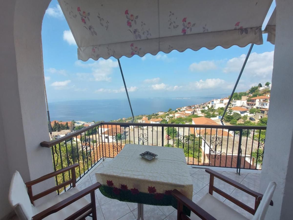 George'S Apartment Loutraki  Zewnętrze zdjęcie